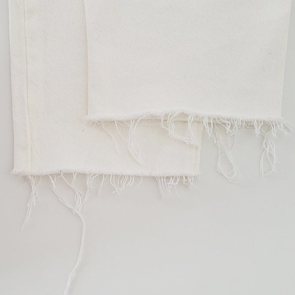 Levi's - Wedgie Icon Fit in Light Relief  - Size 28 - Picture 13 of 13